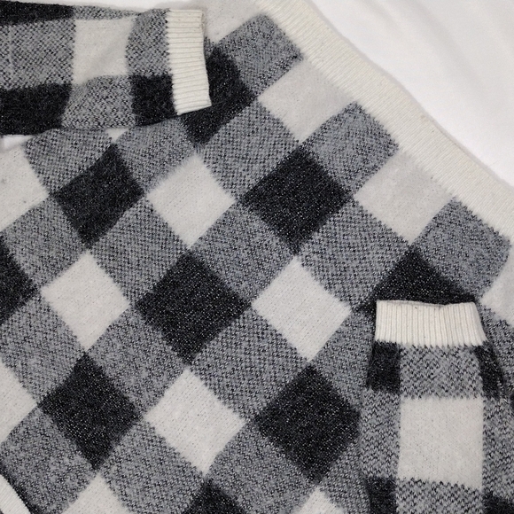 PLAID Knit Sweater Medium - Picture 4 of 11